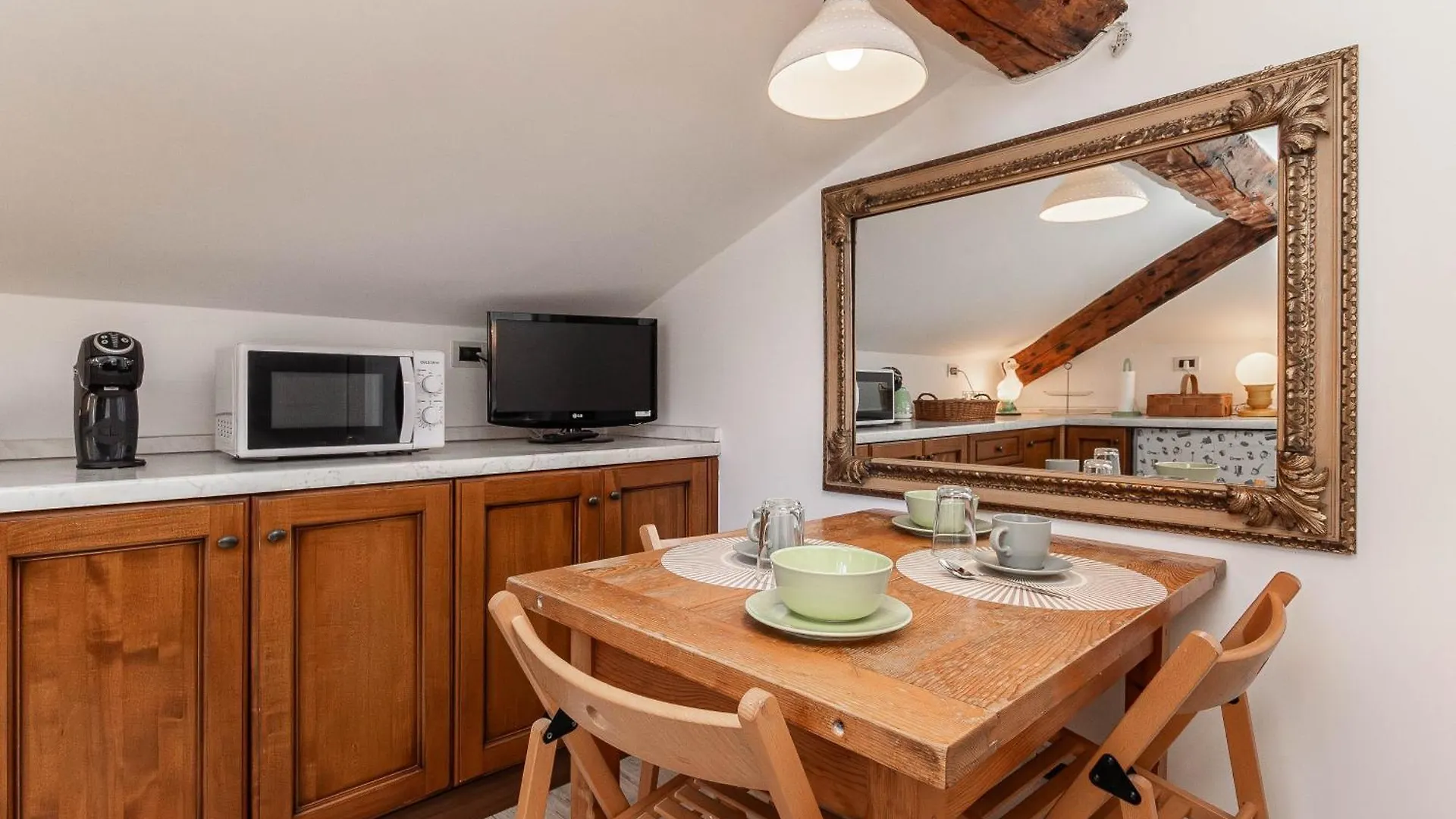 Spianata Di Castelletto, 5-Bed Elegant Attic In The Historic Center Of Genoa Apartamento
