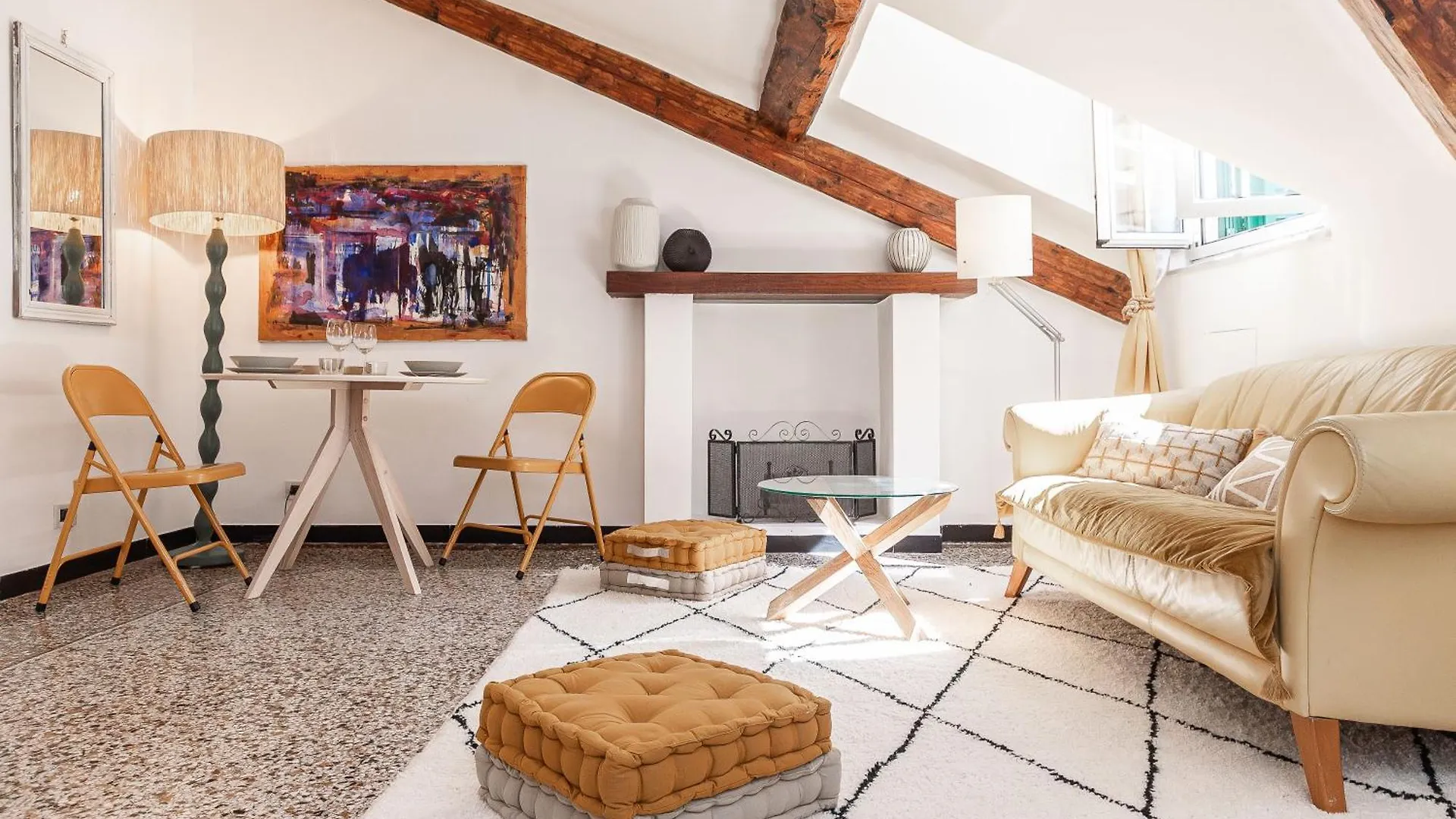Spianata Di Castelletto, 5-Bed Elegant Attic In The Historic Center Of Genoa 아파트