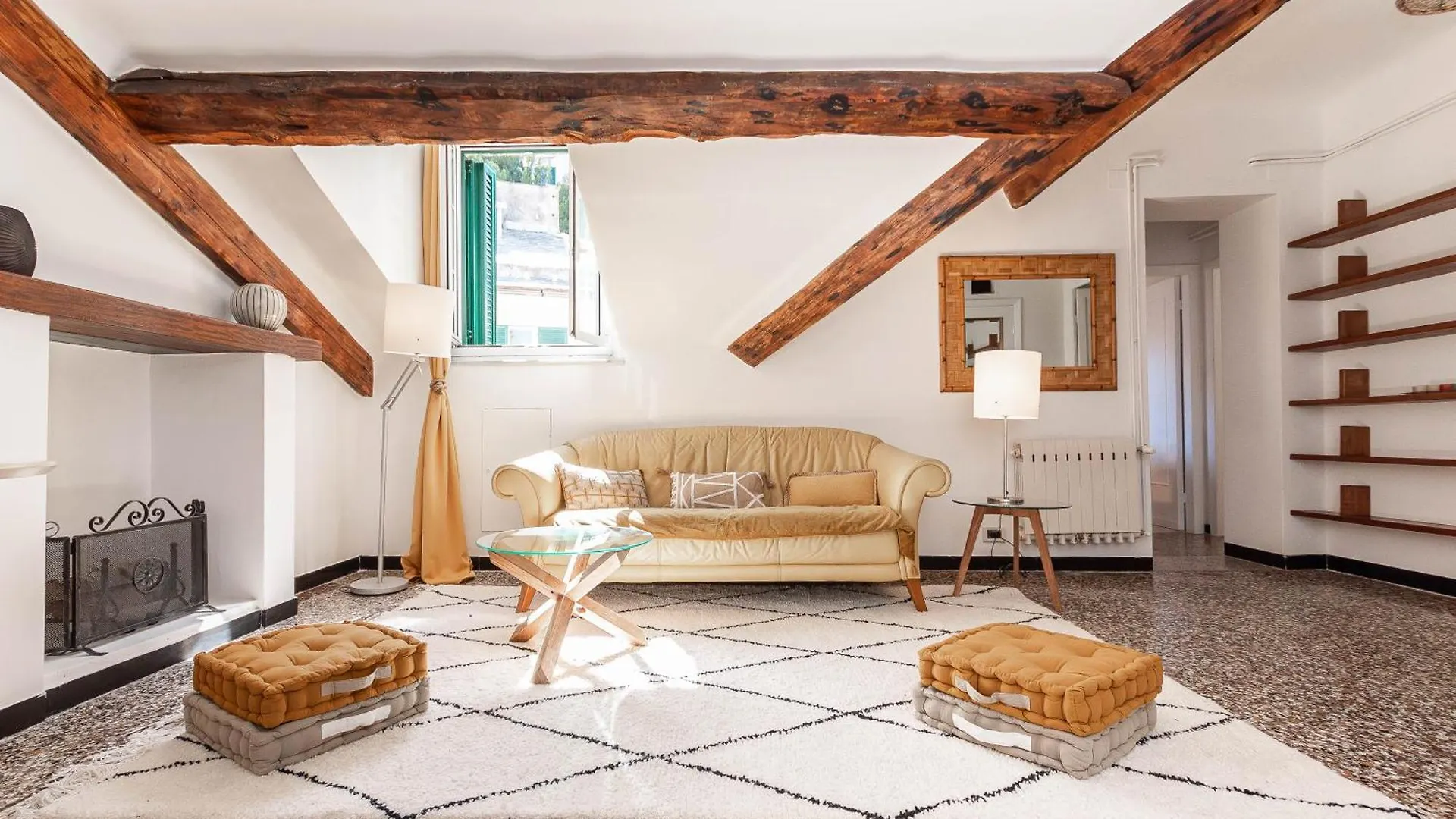 Spianata Di Castelletto, 5-Bed Elegant Attic In The Historic Center Of Genoa Apartamento