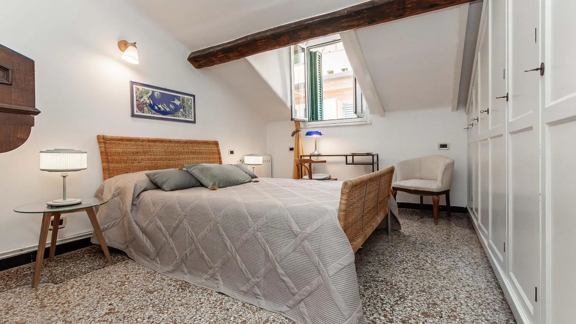 Spianata Di Castelletto, 5-Bed Elegant Attic In The Historic Center Of Genoa Apartamento
