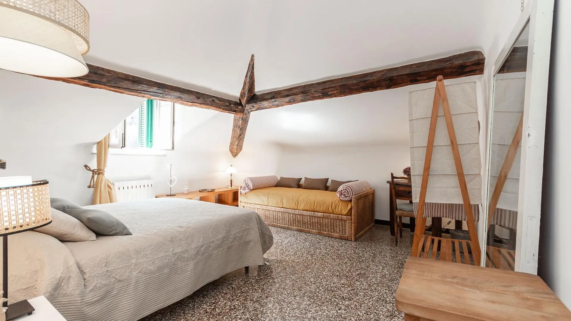 Spianata Di Castelletto, 5-Bed Elegant Attic In The Historic Center Of Genoa Apartamento